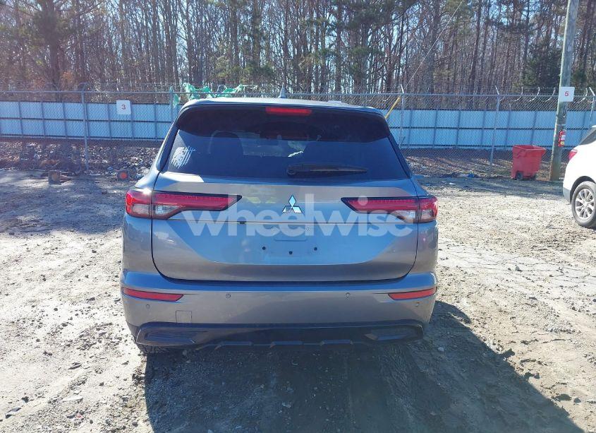Photo 16 of 2022 Mitsubishi Outlander BLACK EDITION S-AWC (VIN JA4J4UA86NZ070121)
