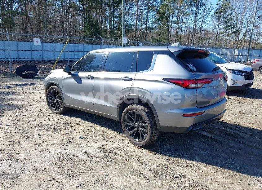 Photo 3 of 2022 Mitsubishi Outlander BLACK EDITION S-AWC (VIN JA4J4UA86NZ070121)