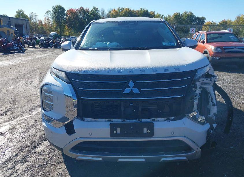 Photo 13 of 2023 Mitsubishi Outlander (VIN JA4J4UA86PZ052639)