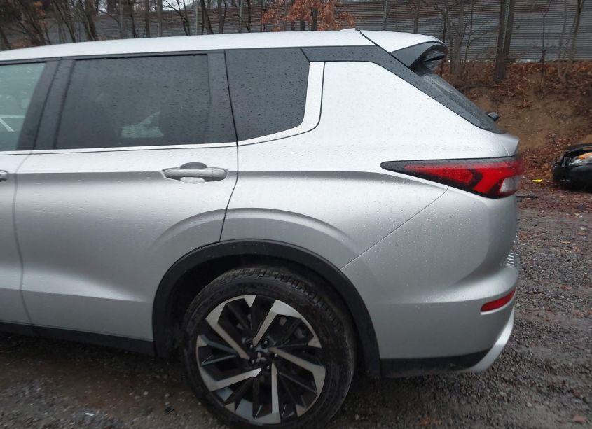 Photo 12 of 2022 Mitsubishi Outlander SE 2.5 (VIN JA4J4UA87NZ062416)