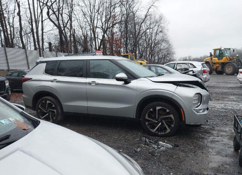 Photo 14 of 2022 Mitsubishi Outlander SE 2.5 (VIN JA4J4UA87NZ062416)