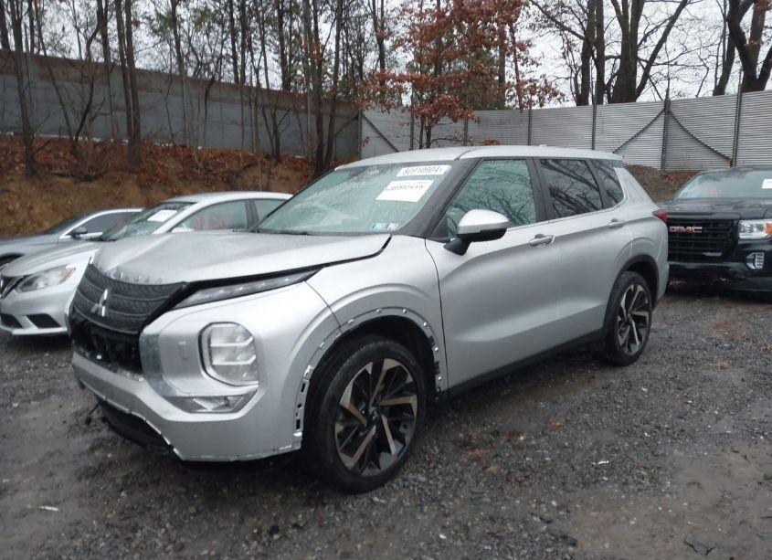 Photo 2 of 2022 Mitsubishi Outlander SE 2.5 (VIN JA4J4UA87NZ062416)