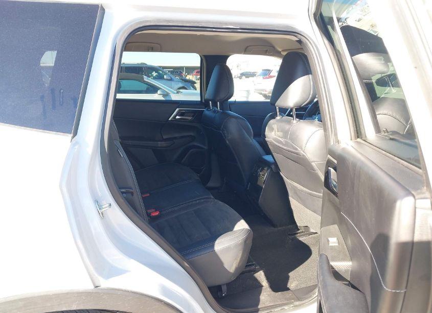 Photo 8 of 2022 Mitsubishi Outlander BLACK EDITION /SE 2.5 /SE LAUNCH EDITION (VIN JA4J4UA87NZ066305)