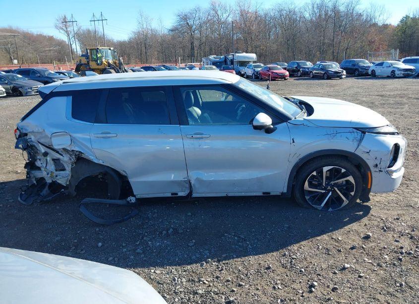 Photo 12 of 2022 Mitsubishi Outlander BLACK EDITION /SE 2.5 /SE LAUNCH EDITION (VIN JA4J4UA88NZ067155)