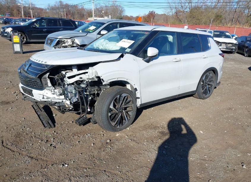 Photo 2 of 2022 Mitsubishi Outlander BLACK EDITION /SE 2.5 /SE LAUNCH EDITION (VIN JA4J4UA88NZ067155)
