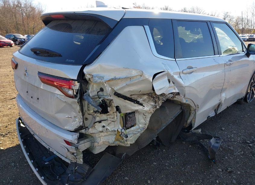 Photo 6 of 2022 Mitsubishi Outlander BLACK EDITION /SE 2.5 /SE LAUNCH EDITION (VIN JA4J4UA88NZ067155)