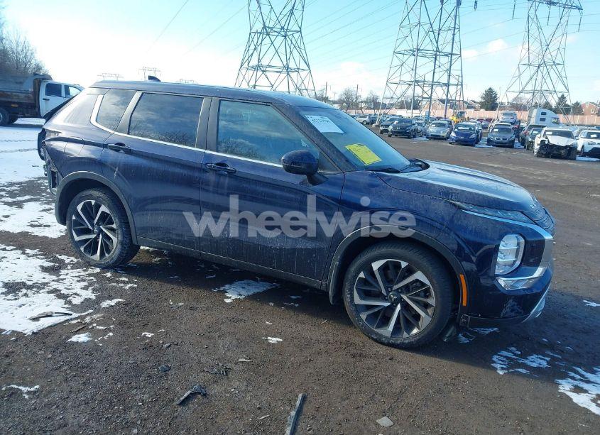 2023 Mitsubishi Outlander (VIN JA4J4UA88PZ013681) main photo