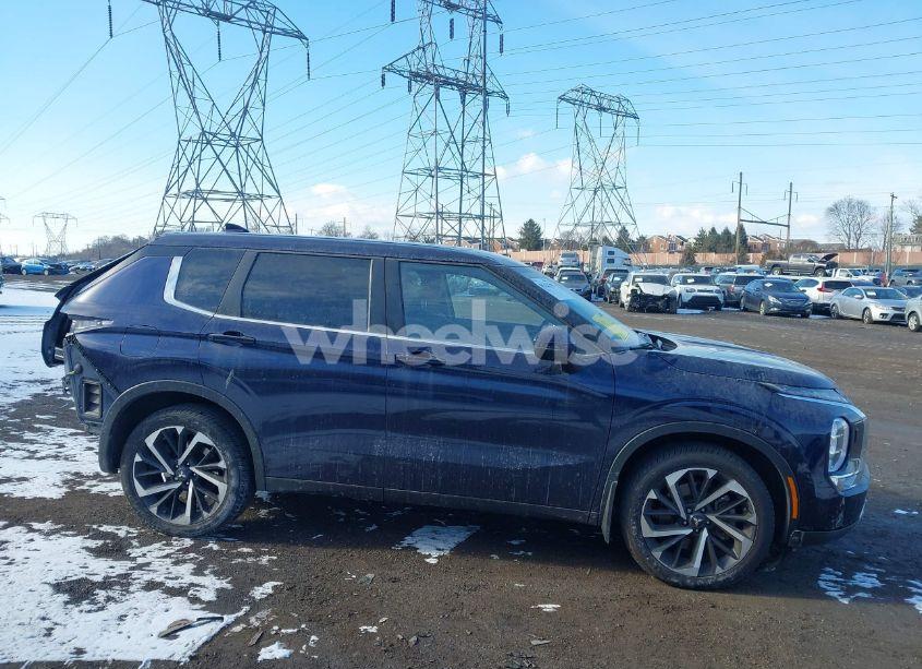 Photo 13 of 2023 Mitsubishi Outlander (VIN JA4J4UA88PZ013681)