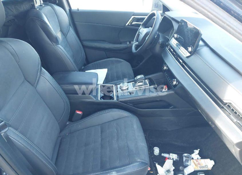 Photo 5 of 2023 Mitsubishi Outlander (VIN JA4J4UA88PZ013681)