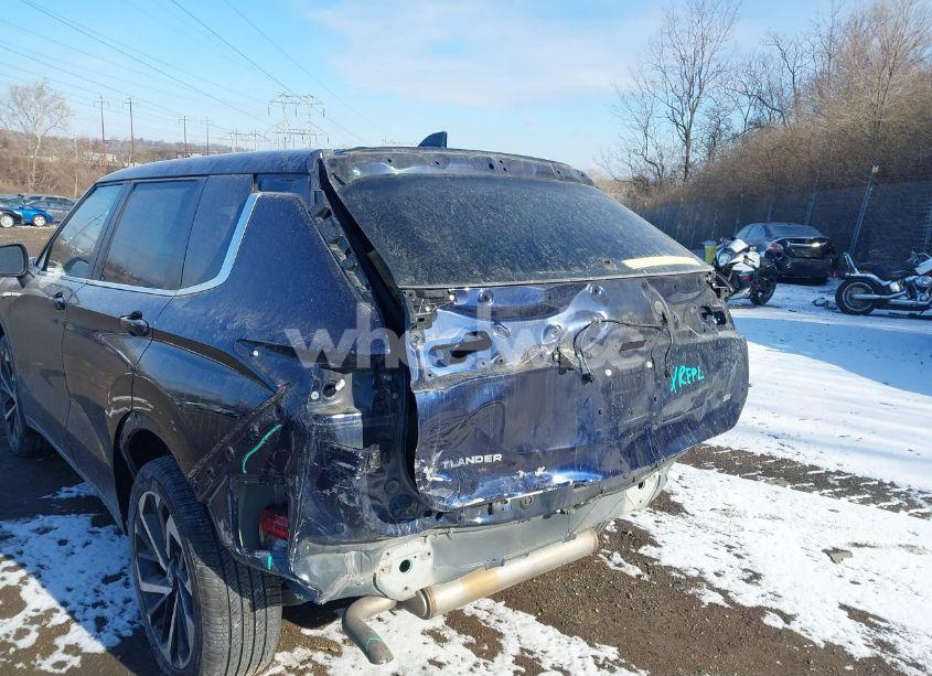Photo 6 of 2023 Mitsubishi Outlander (VIN JA4J4UA88PZ013681)