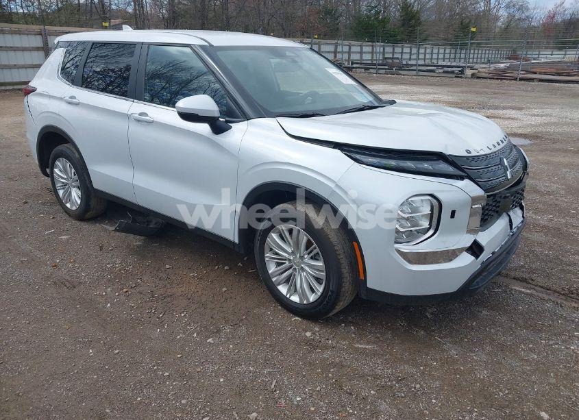 2024 Mitsubishi Outlander ES 2.5 S-AWC (VIN JA4J4UA88RZ023937) main photo