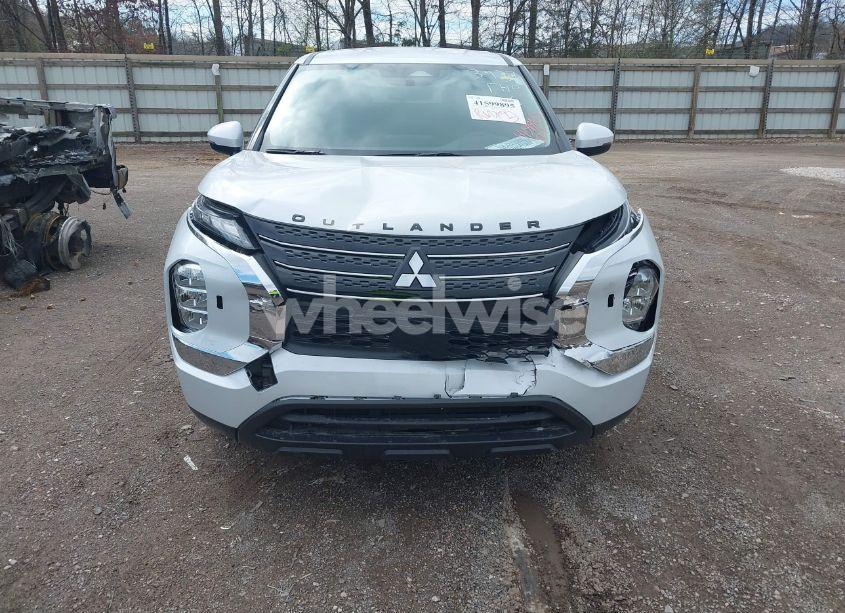 Photo 12 of 2024 Mitsubishi Outlander ES 2.5 S-AWC (VIN JA4J4UA88RZ023937)