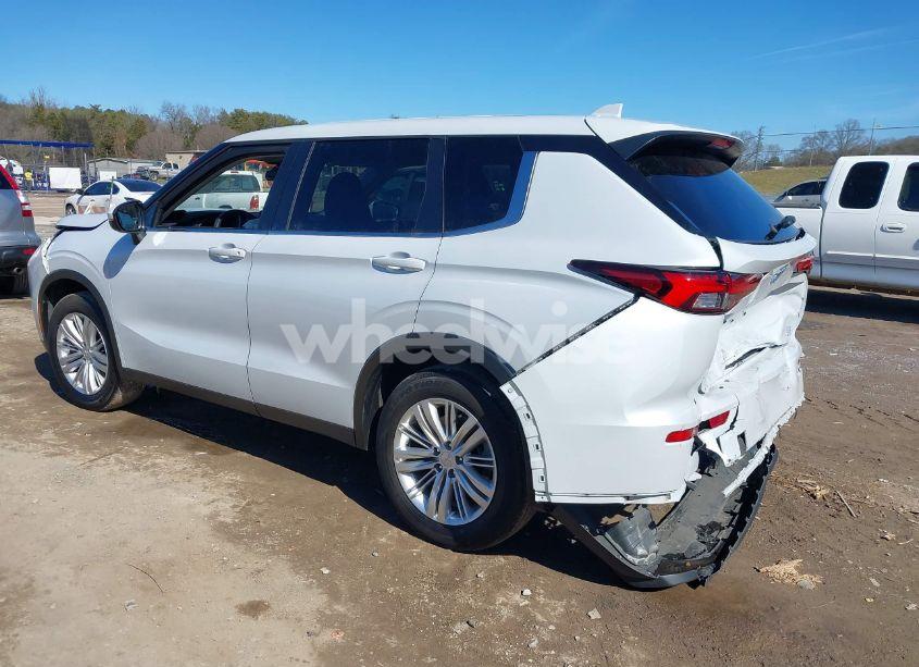 Photo 3 of 2024 Mitsubishi Outlander ES 2.5 S-AWC (VIN JA4J4UA88RZ023937)