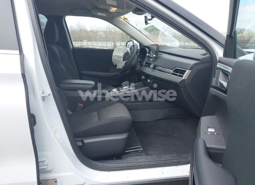 Photo 5 of 2024 Mitsubishi Outlander ES 2.5 S-AWC (VIN JA4J4UA88RZ023937)