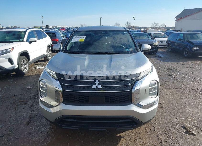 Photo 12 of 2024 Mitsubishi Outlander ES 2.5 S-AWC (VIN JA4J4UA88RZ038521)