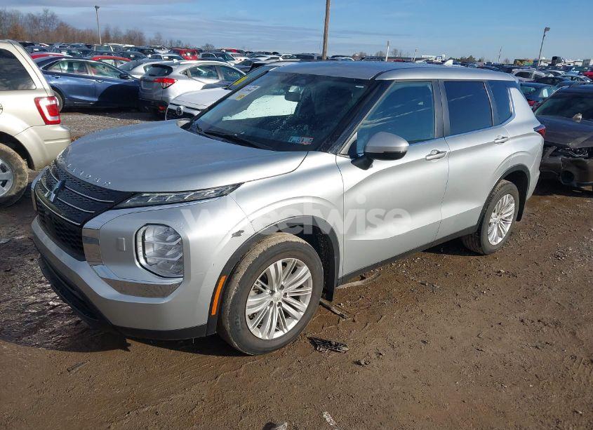 Photo 2 of 2024 Mitsubishi Outlander ES 2.5 S-AWC (VIN JA4J4UA88RZ038521)