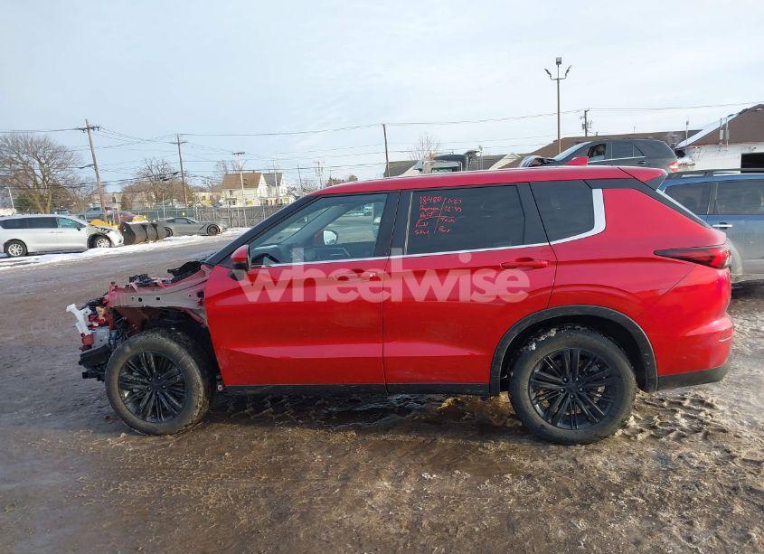 Photo 14 of 2024 Mitsubishi Outlander ES 2.5 S-AWC (VIN JA4J4UA88RZ073298)