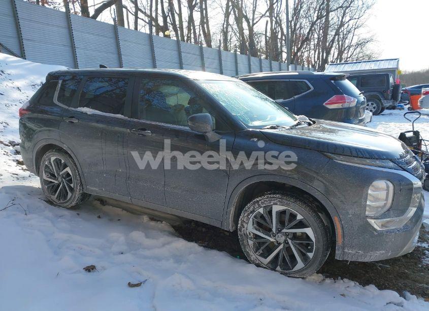 Photo 14 of 2022 Mitsubishi Outlander BLACK EDITION S-AWC/SE 2.5 S-AWC/SE LAUNCH EDITION S-AWC (VIN JA4J4UA89NZ011953)