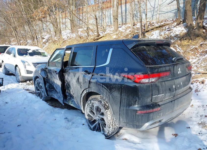 Photo 3 of 2022 Mitsubishi Outlander BLACK EDITION S-AWC/SE 2.5 S-AWC/SE LAUNCH EDITION S-AWC (VIN JA4J4UA89NZ011953)