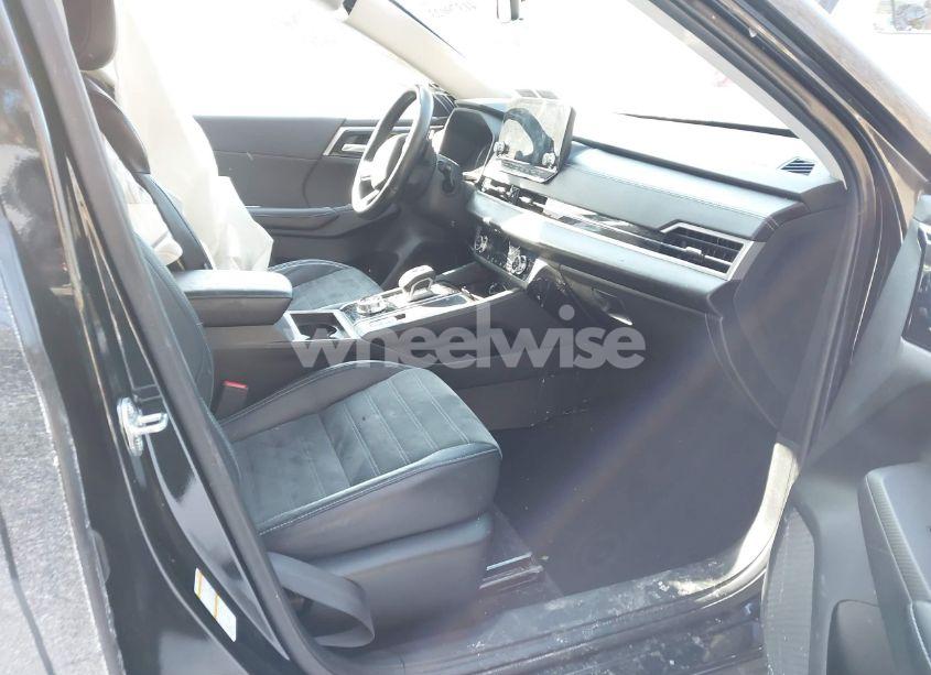 Photo 5 of 2022 Mitsubishi Outlander BLACK EDITION S-AWC/SE 2.5 S-AWC/SE LAUNCH EDITION S-AWC (VIN JA4J4UA89NZ011953)