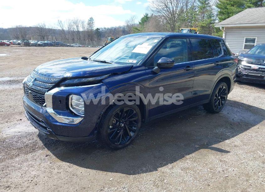 Photo 2 of 2022 Mitsubishi Outlander BLACK EDITION S-AWC (VIN JA4J4UA89NZ077502)