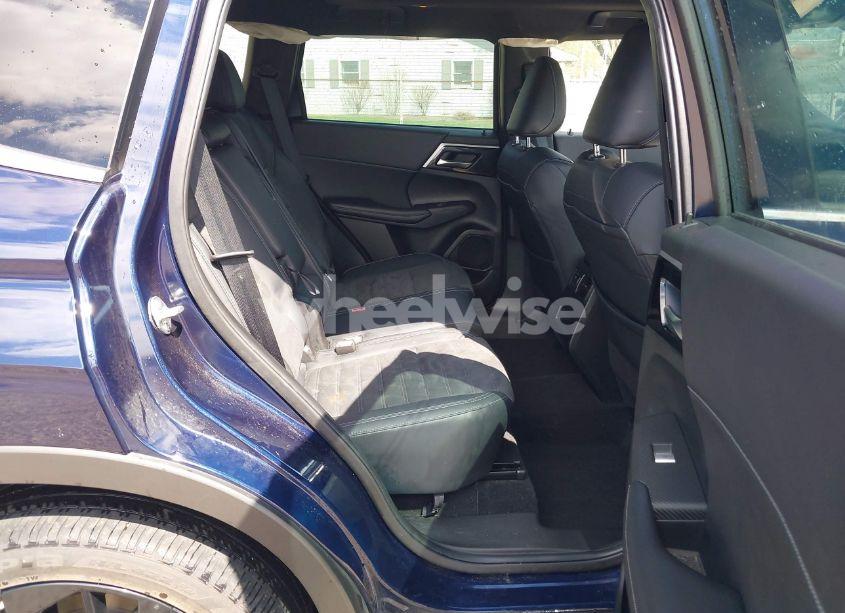 Photo 8 of 2022 Mitsubishi Outlander BLACK EDITION S-AWC (VIN JA4J4UA89NZ077502)