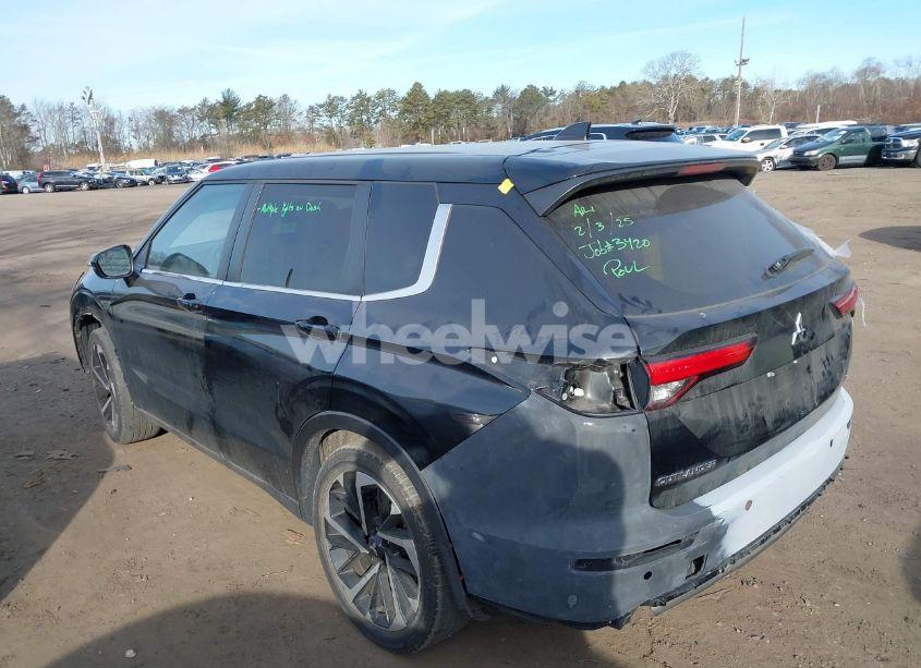 Photo 14 of 2022 Mitsubishi Outlander BLACK EDITION S-AWC/SE 2.5 S-AWC/SE LAUNCH EDITION S-AWC (VIN JA4J4UA8XNZ009760)