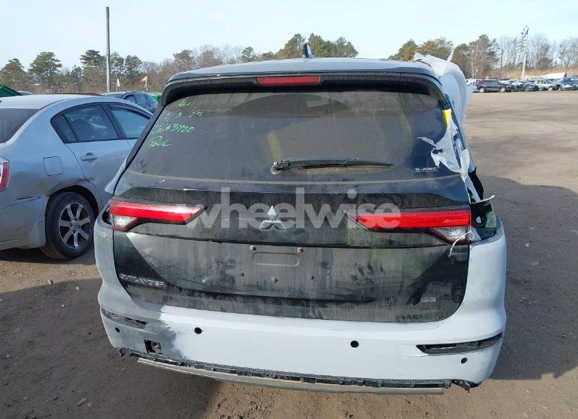 Photo 16 of 2022 Mitsubishi Outlander BLACK EDITION S-AWC/SE 2.5 S-AWC/SE LAUNCH EDITION S-AWC (VIN JA4J4UA8XNZ009760)