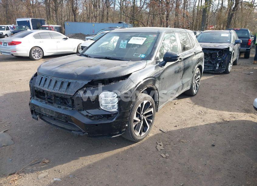 Photo 2 of 2022 Mitsubishi Outlander BLACK EDITION S-AWC/SE 2.5 S-AWC/SE LAUNCH EDITION S-AWC (VIN JA4J4UA8XNZ009760)