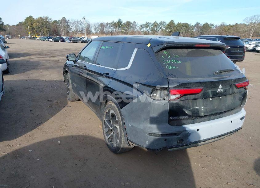 Photo 3 of 2022 Mitsubishi Outlander BLACK EDITION S-AWC/SE 2.5 S-AWC/SE LAUNCH EDITION S-AWC (VIN JA4J4UA8XNZ009760)