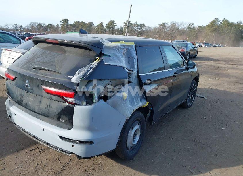 Photo 6 of 2022 Mitsubishi Outlander BLACK EDITION S-AWC/SE 2.5 S-AWC/SE LAUNCH EDITION S-AWC (VIN JA4J4UA8XNZ009760)