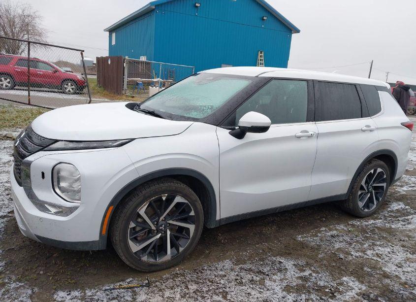 Photo 14 of 2022 Mitsubishi Outlander SE 2.5 (VIN JA4J4UA8XNZ064726)