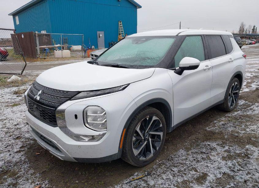 Photo 2 of 2022 Mitsubishi Outlander SE 2.5 (VIN JA4J4UA8XNZ064726)