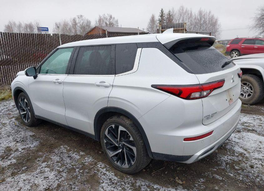 Photo 3 of 2022 Mitsubishi Outlander SE 2.5 (VIN JA4J4UA8XNZ064726)