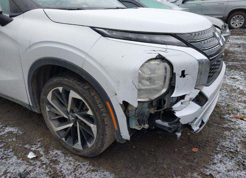 Photo 6 of 2022 Mitsubishi Outlander SE 2.5 (VIN JA4J4UA8XNZ064726)