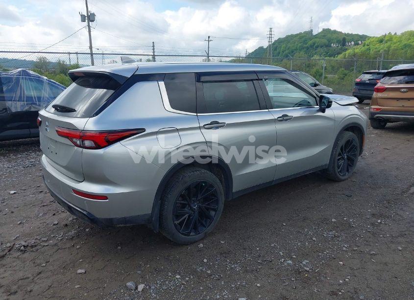 Photo 4 of 2022 Mitsubishi Outlander BLACK EDITION S-AWC (VIN JA4J4UA8XNZ078108)