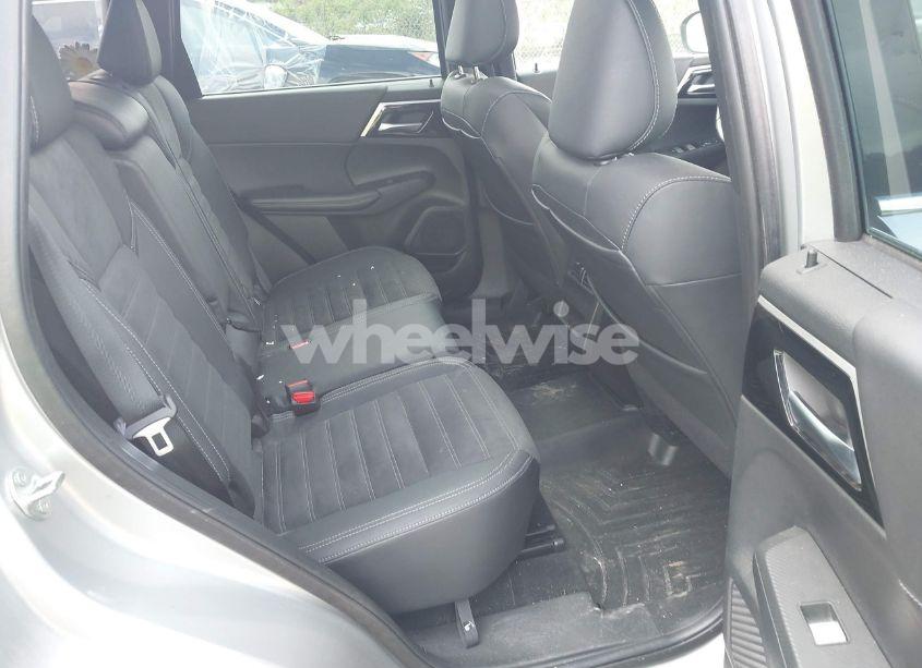 Photo 8 of 2022 Mitsubishi Outlander BLACK EDITION S-AWC (VIN JA4J4UA8XNZ078108)