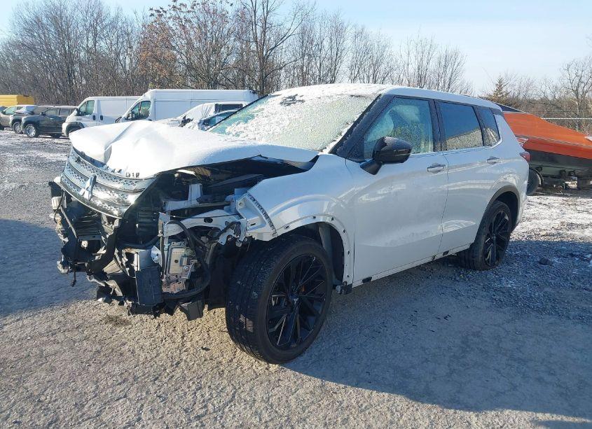 Photo 2 of 2023 Mitsubishi Outlander SE BLACK EDITION (VIN JA4J4UA8XPZ024259)