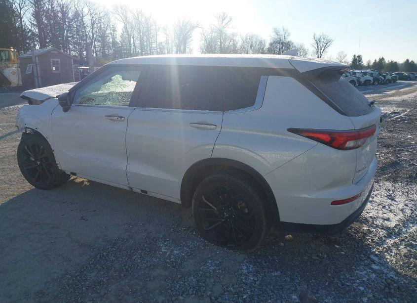 Photo 3 of 2023 Mitsubishi Outlander SE BLACK EDITION (VIN JA4J4UA8XPZ024259)