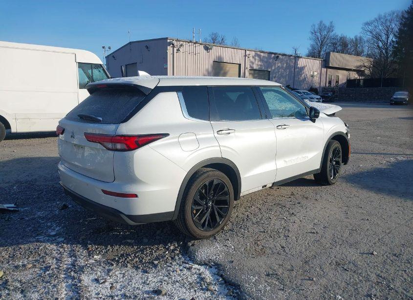 Photo 4 of 2023 Mitsubishi Outlander SE BLACK EDITION (VIN JA4J4UA8XPZ024259)