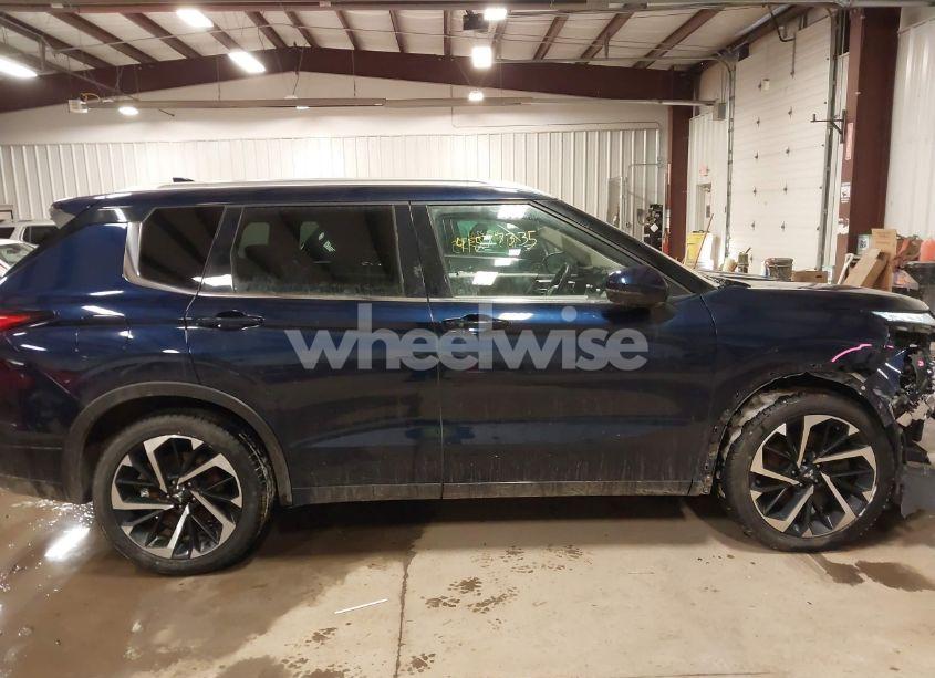 Photo 13 of 2022 Mitsubishi Outlander SEL 2.5 S-AWC/SEL LAUNCH EDITION S-AWC/SEL SPECIAL EDITION S-AWC (VIN JA4J4VA80NZ008137)