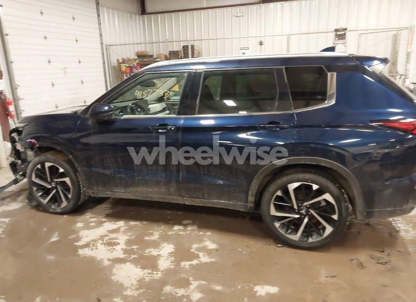 Photo 14 of 2022 Mitsubishi Outlander SEL 2.5 S-AWC/SEL LAUNCH EDITION S-AWC/SEL SPECIAL EDITION S-AWC (VIN JA4J4VA80NZ008137)