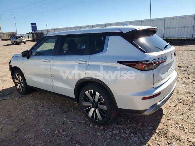 Photo 8 of 2025 MITSUBISHI OUTLANDER SE N/A (VIN JA4J4VA80SZ037312)