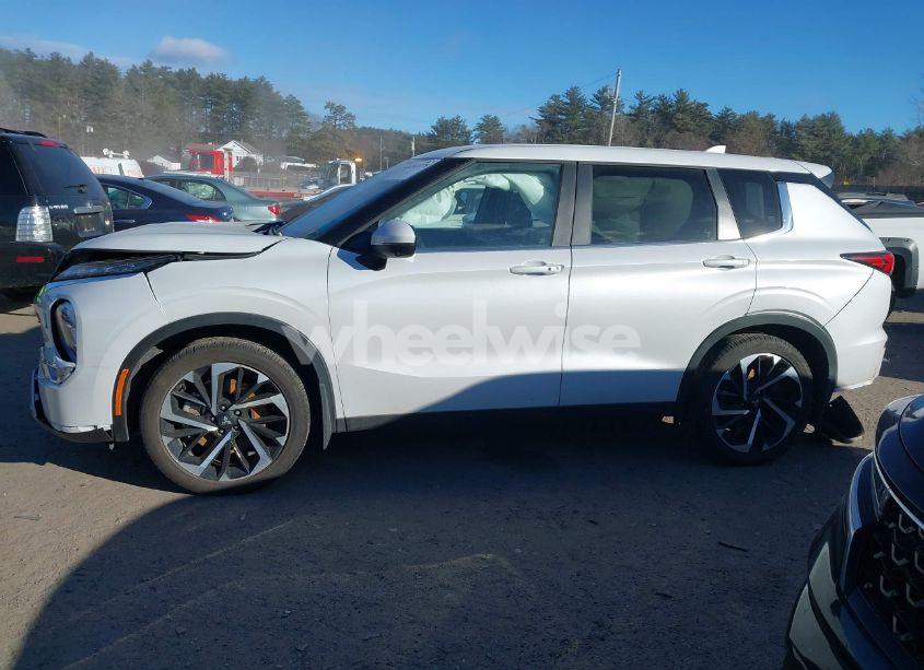 Photo 14 of 2024 Mitsubishi Outlander SE 2.5 S-AWC (VIN JA4J4VA81RZ009531)