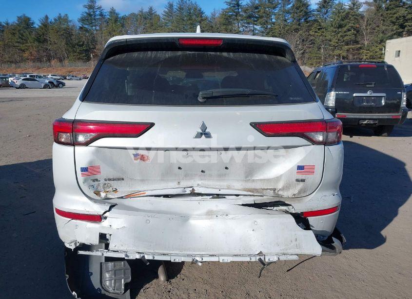 Photo 16 of 2024 Mitsubishi Outlander SE 2.5 S-AWC (VIN JA4J4VA81RZ009531)