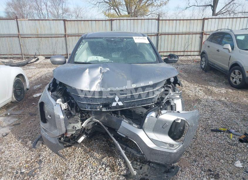 Photo 12 of 2024 Mitsubishi Outlander SE 2.5 S-AWC (VIN JA4J4VA82RZ007920)