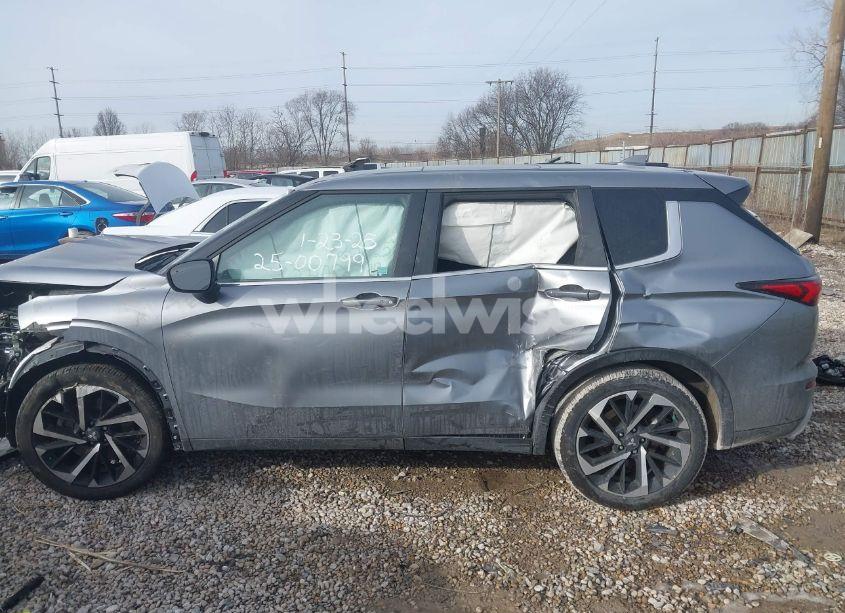 Photo 14 of 2024 Mitsubishi Outlander SE 2.5 S-AWC (VIN JA4J4VA82RZ007920)