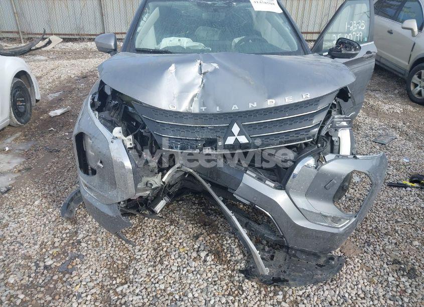 Photo 6 of 2024 Mitsubishi Outlander SE 2.5 S-AWC (VIN JA4J4VA82RZ007920)