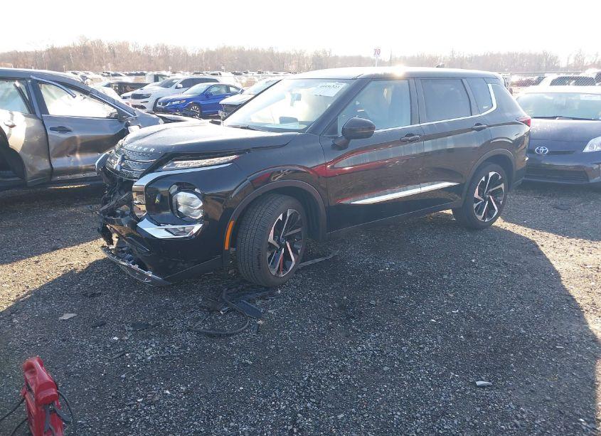 Photo 2 of 2024 Mitsubishi Outlander SE 2.5 (VIN JA4J4VA82RZ018660)