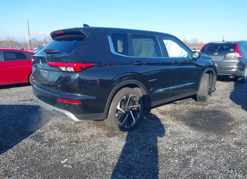 Photo 4 of 2024 Mitsubishi Outlander SE 2.5 (VIN JA4J4VA82RZ018660)